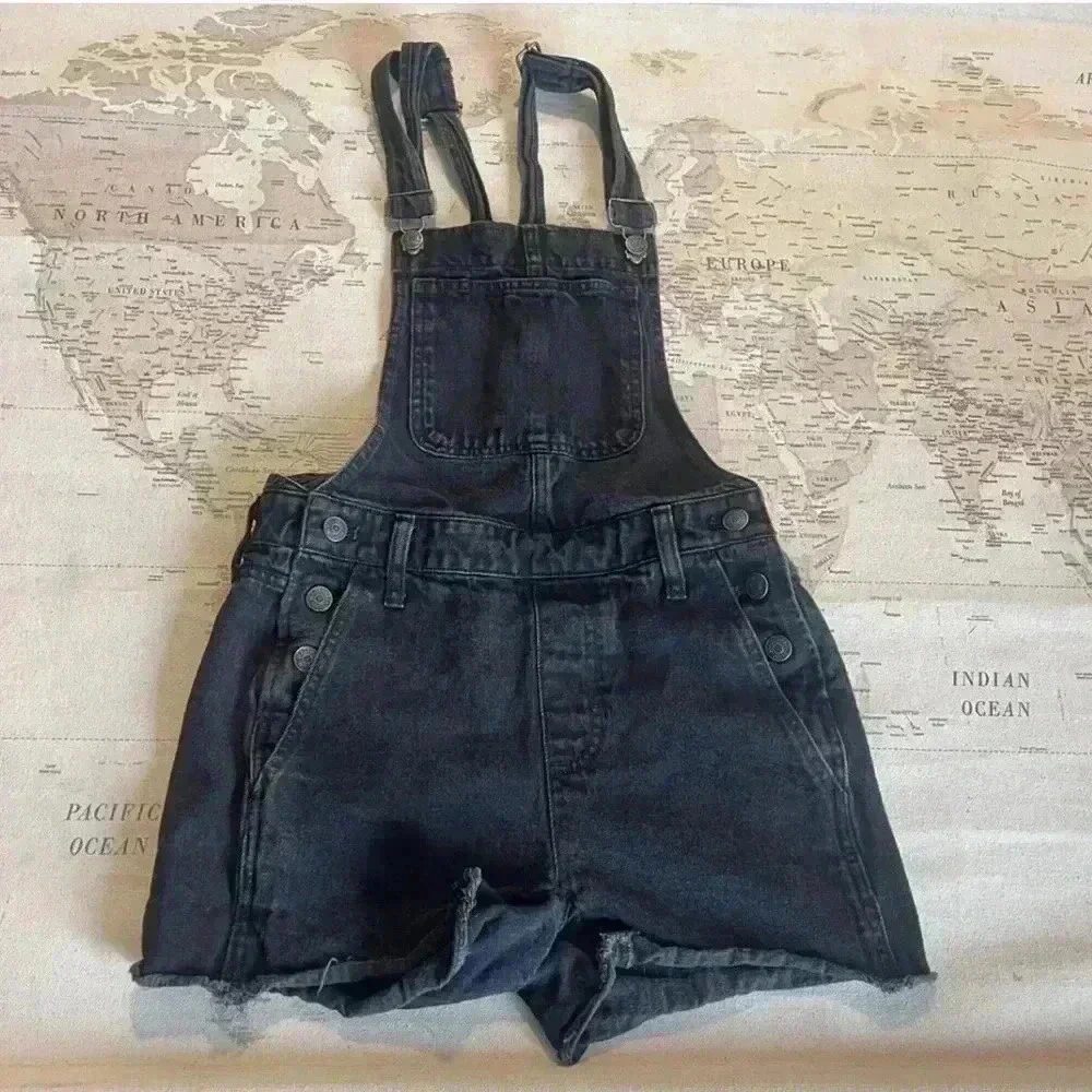 Madewell XXS Black Denim Overall Shorts Shipped via USPS - Picture 1 of 7